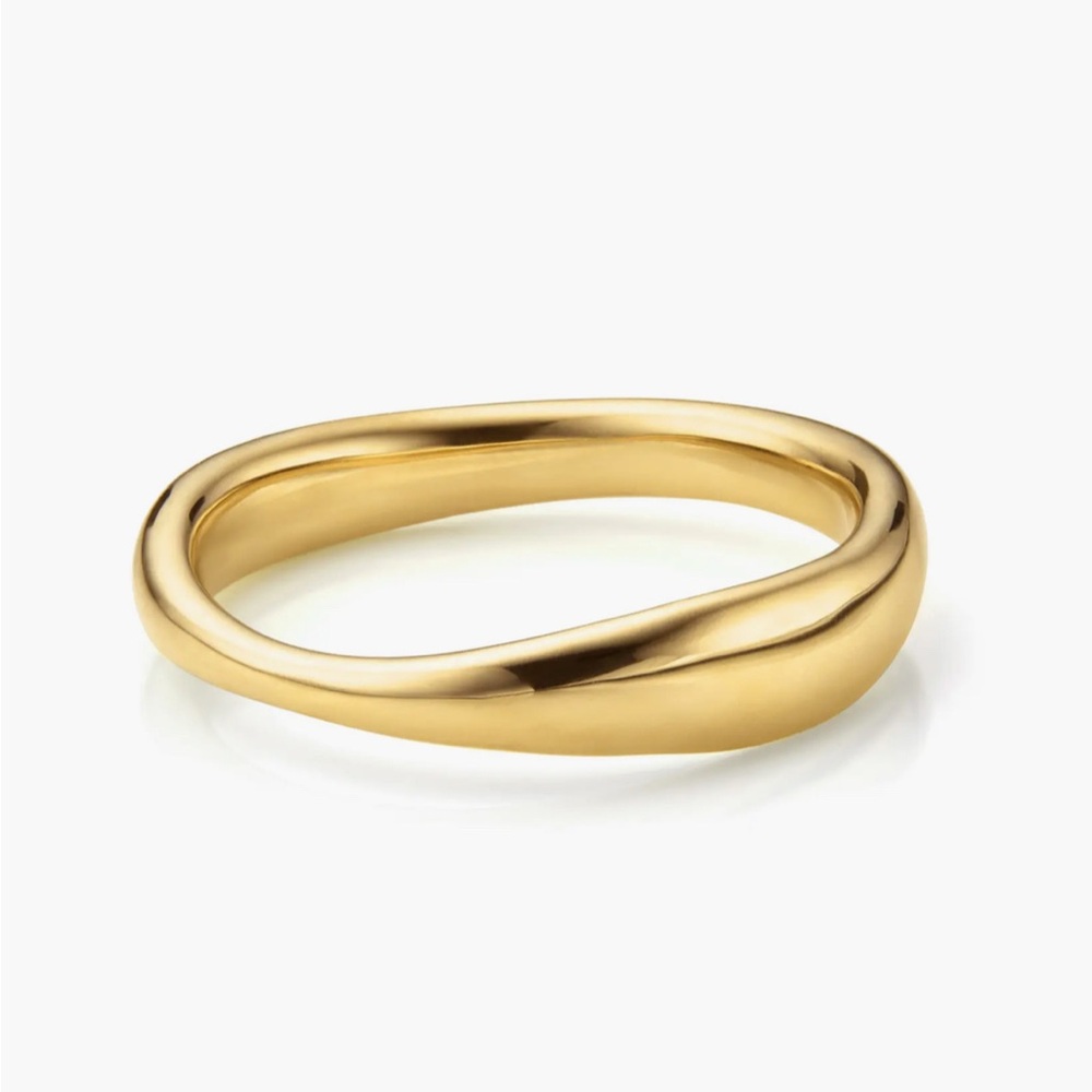 MONICA VINADER Gold Curved Ring Timeless Jewelry